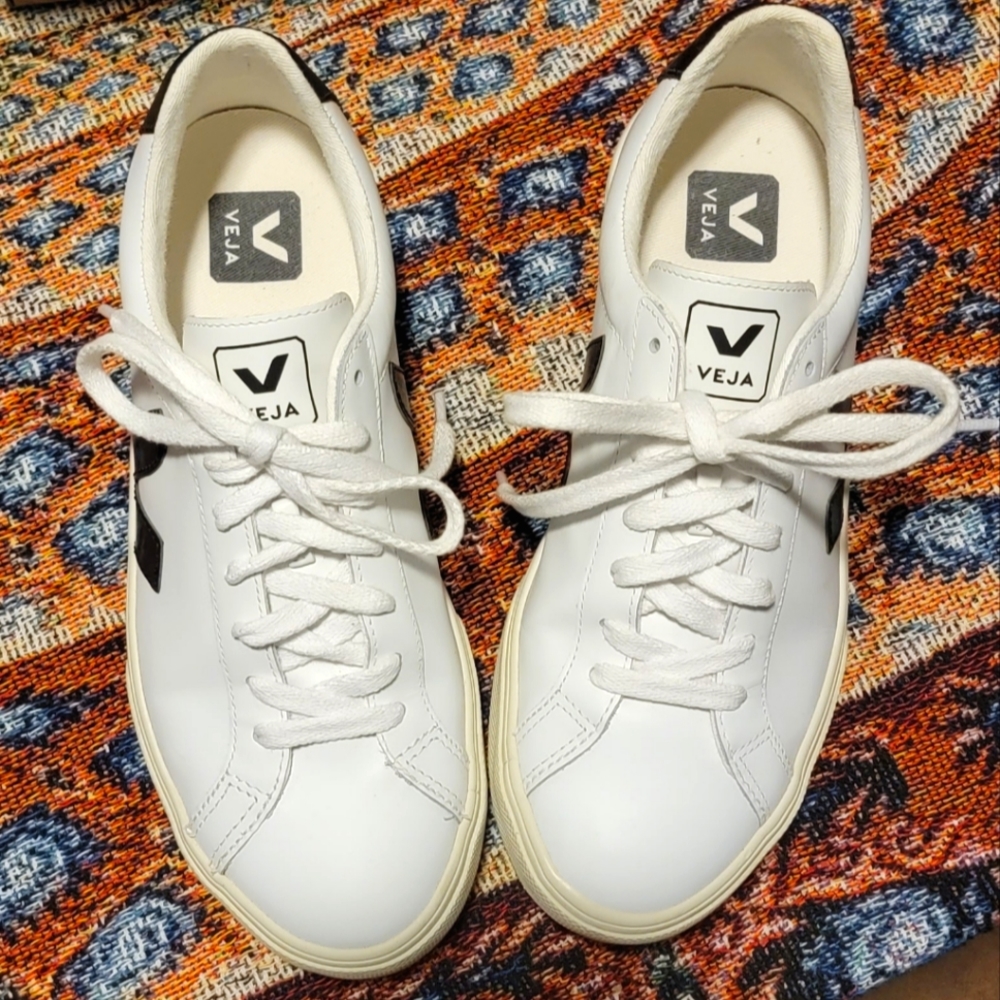 SOLD!!!VEJA ESPLAR logo leather extra-white black sneakers, size 7US
